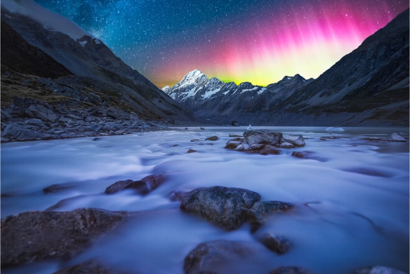 Mount Cook Aurora - Hiking Trails 