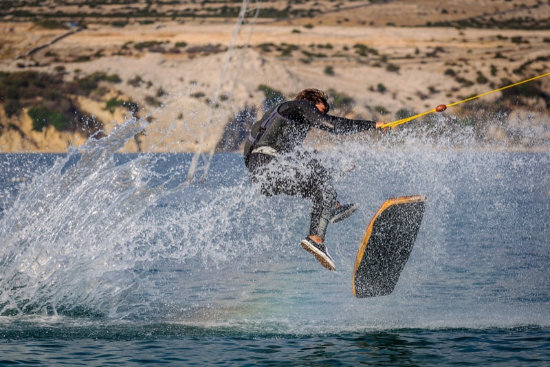 wake skating