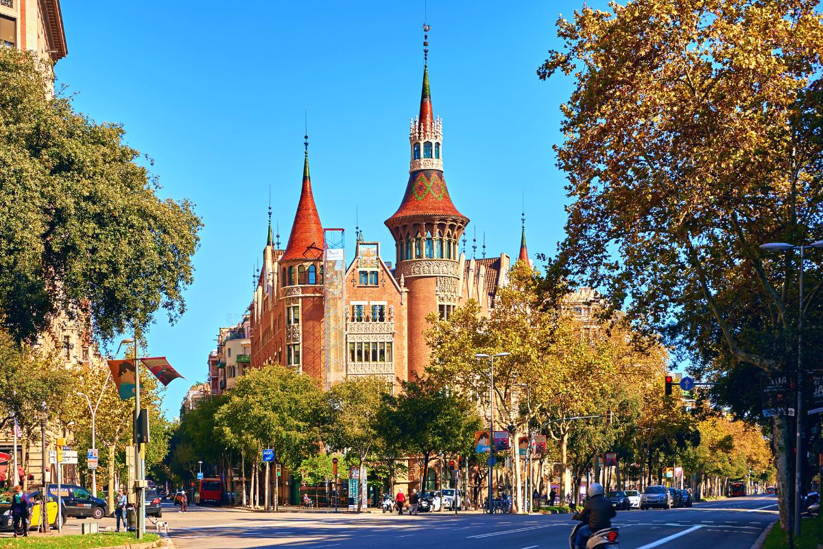 Casa les Punxes, Barcelona