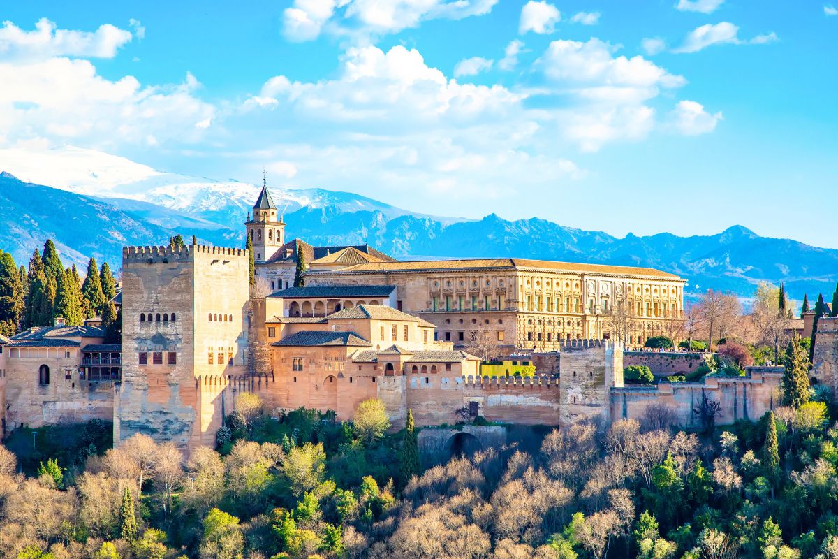 visit the Alhambra for free