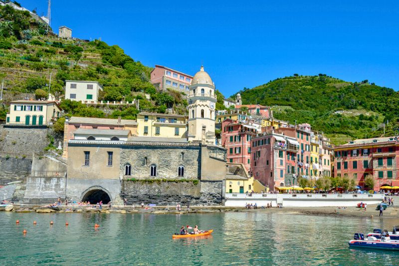 Cinque Terre kayaking tour