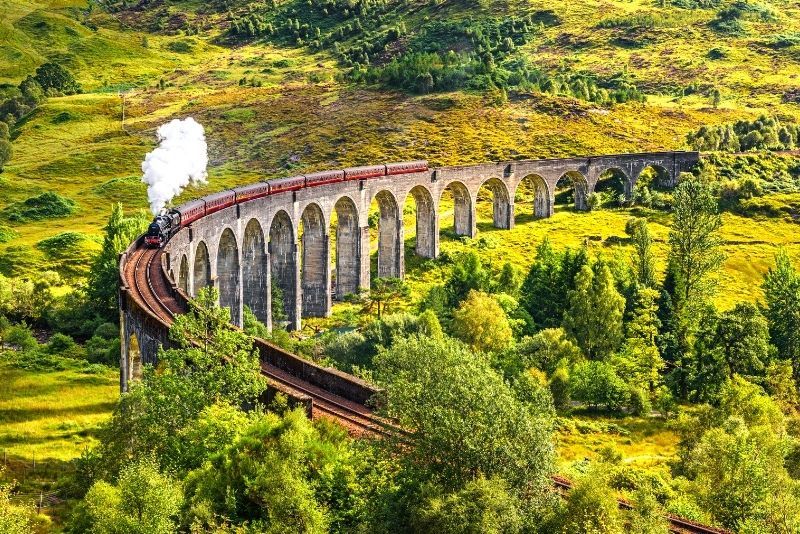 Jacobite Steam Train: Day Trips and Tours from Edinburgh